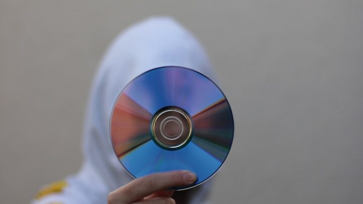 Co zrobić, gdy PlayStation 2 (PS2) nie czyta płyt? Poradnik naprawy lasera.