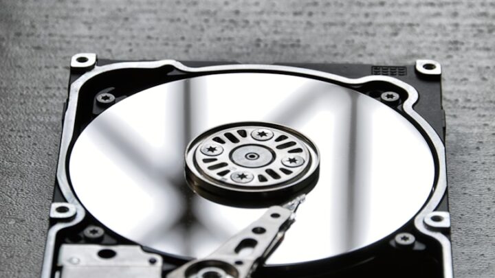 Jak wymienić dysk twardy w PlayStation 3 (PS3)? Pełny poradnik krok po kroku.