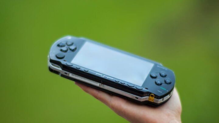 PSP: Jakie gry warto sprawdzić w 2024 roku? Klasyki i perełki na konsolę PSP