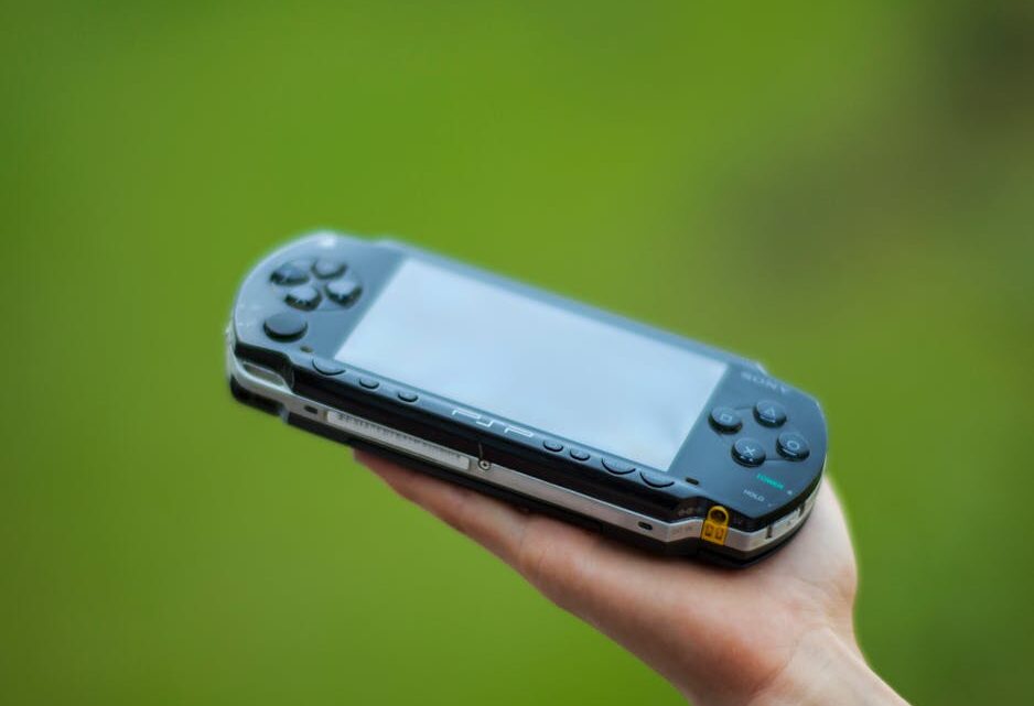 PSP: Jakie gry warto sprawdzić w 2024 roku? Klasyki i perełki na konsolę PSP