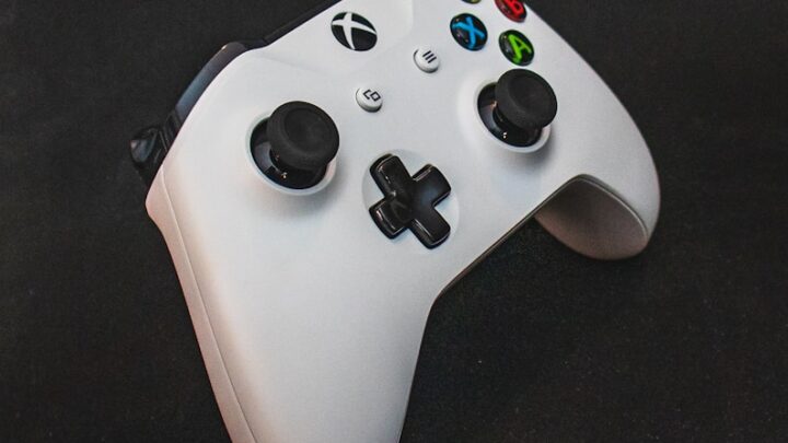 Jak podłączyć pada od Xbox Series X/S do PC? Poradnik krok po kroku