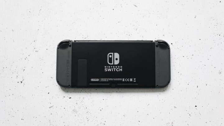 Idealne miejsce dla konsoli: Jak ustawić PS5, Xbox Series X/S i Nintendo Switch, aby zapewnić optymalne chłodzenie i wentylację?