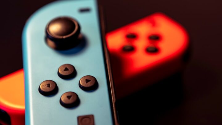 Nintendo Switch: Jak samodzielnie wymienić analogi w Joy-Conach na te z efektem Halla i zapobiec driftowi?