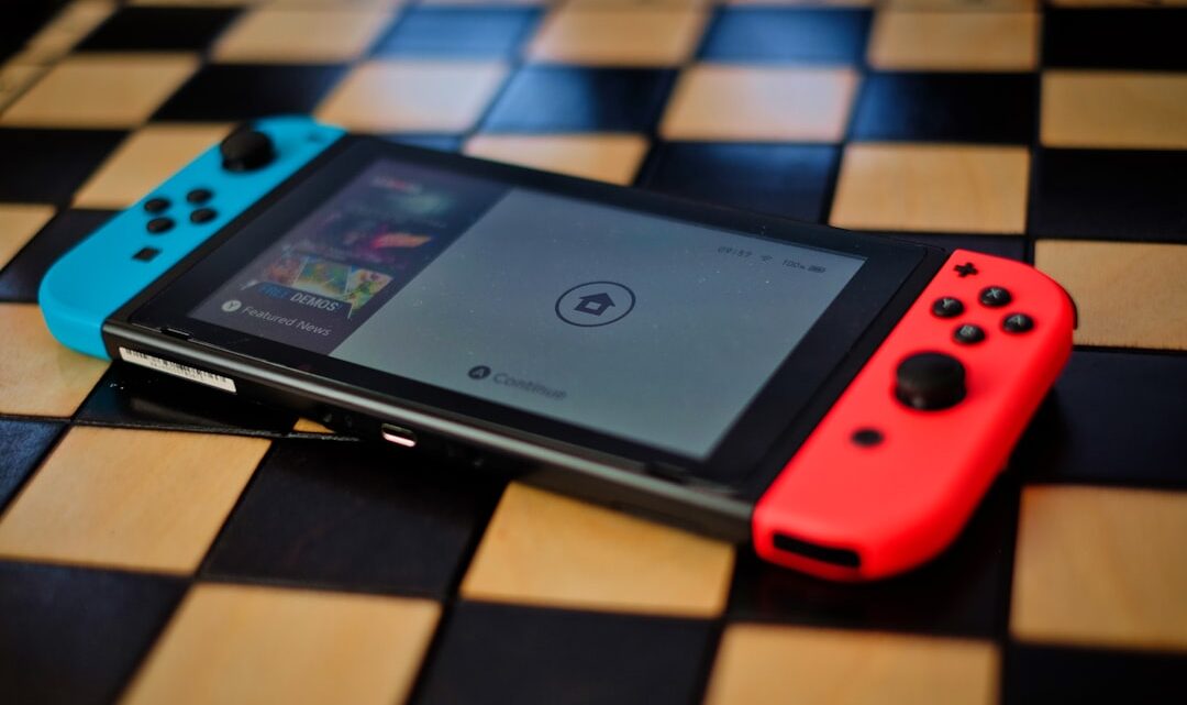 Nintendo Switch: Jak zoptymalizować doświadczenie w grach rhythm-action (np. Taiko no Tatsujin, Just Dance) – wybór kontrolera, kalibracja i minimalizacja opóźnień audio/wideo?