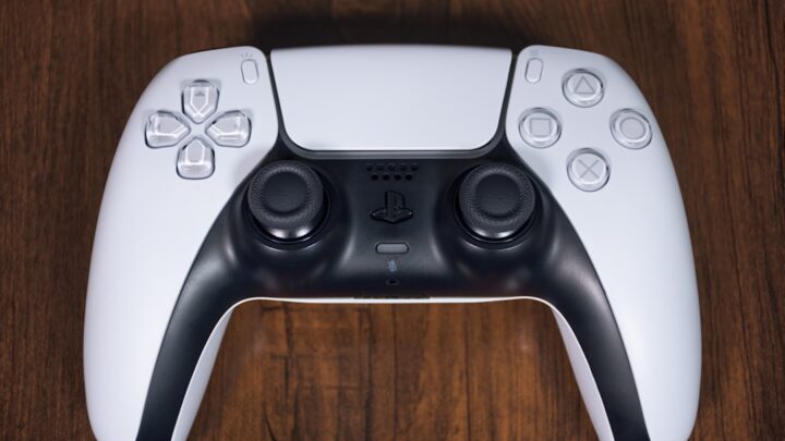PlayStation 5: Jak dostosować przyciski DualSense i tworzyć niestandardowe profile sterowania dla każdej gry? Poradnik personalizacji pada.