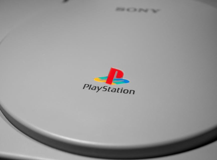 PlayStation 6 a przyszłość PS5 i PS4: Jak nowa generacja wpłynie na ceny, wsparcie i dostępność gier na starszych konsolach? PlayStation 6 a przyszłość PS5 i PS4: Jak nowa generacja wpłynie na ceny, wsparcie i dostępność gier na starszych konsolach?