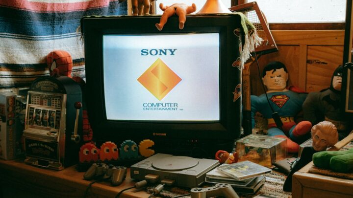 PS2 na nowoczesnym telewizorze: Przewodnik po upscalingu, filtrach i adapterach HDMI/Component dla najlepszej jakości obrazu.