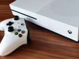Xbox One w 2024: Jak poprawić wydajność gier i systemu – poradnik optymalizacji ustawień, pamięci i chłodzenia.