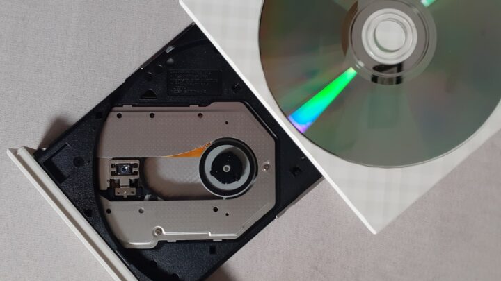 Xbox Series X/S: Jak poradzić sobie z problemem uszkodzonego dysku twardego i czy możliwa jest jego wymiana?