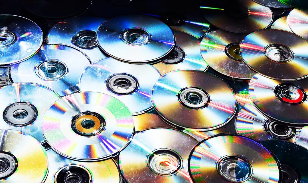 Jak dbać o fizyczne płyty z grami na PS4/PS5 i Xbox Series X/S, aby zapobiec zarysowaniom i problemom z odczytem?