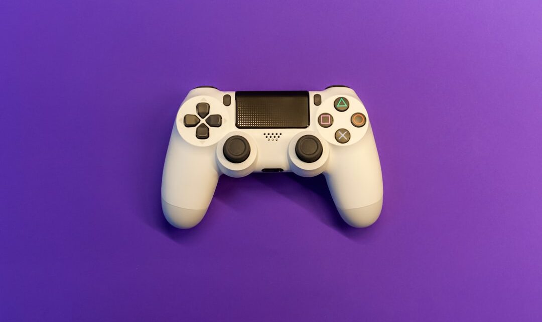 Jak zoptymalizować kontroler DualSense do gier FPS na PS5: precyzja celowania i personalizacja spustów adaptacyjnych