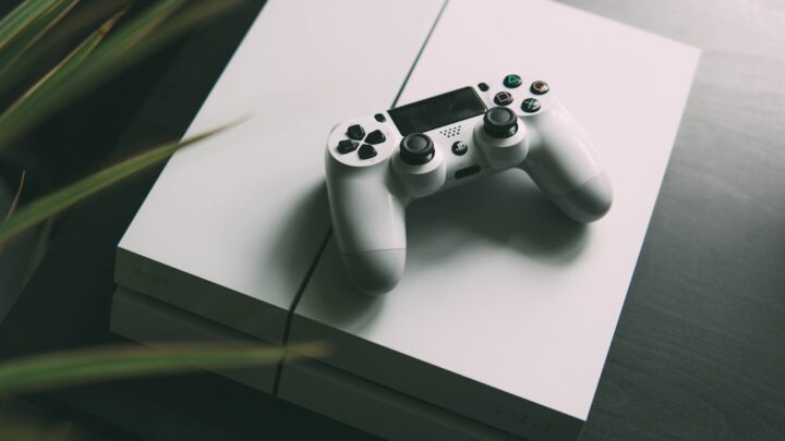 PlayStation 4: Jak przygotować konsolę na ’emeryturę’ – archiwizacja danych, gier cyfrowych i sprzedaż w najlepszej kondycji?