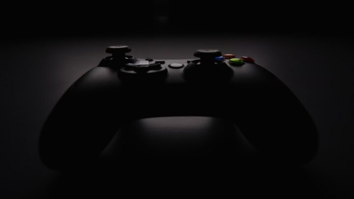 PlayStation 5 i Xbox Series X/S: Co to jest Variable Rate Shading (VRS) i FidelityFX Super Resolution (FSR) i jak wpływają na wydajność gier?