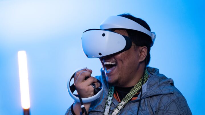 Gry: Jakie są najlepsze gry na konsole z trybem VR (PlayStation VR2, Xbox VR – jeśli dostępne) dla nowego gracza?