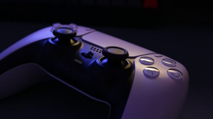 PlayStation 5: Ukryte funkcje ułatwień dostępu, które poprawią komfort gry każdemu – od personalizacji interfejsu po opcje dźwięku.