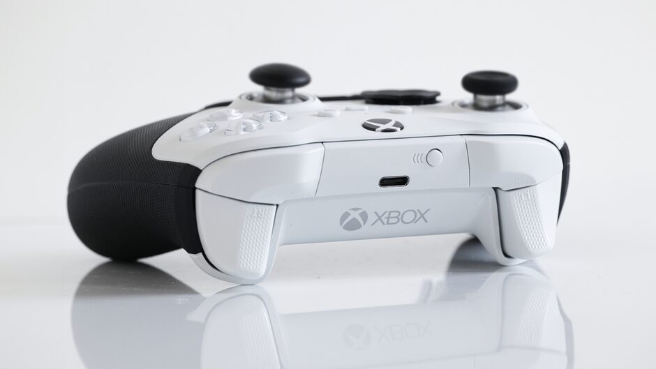 Xbox Series X/S: Jak podłączyć kamerę internetową i wykorzystać ją do streamingu na Twitchu/YouTube bez dodatkowego komputera? Poradnik konfiguracji.