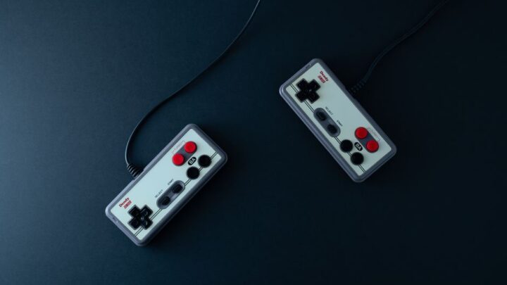 Kontrolery Atari 2600: Oryginały, repliki czy zamienniki?
